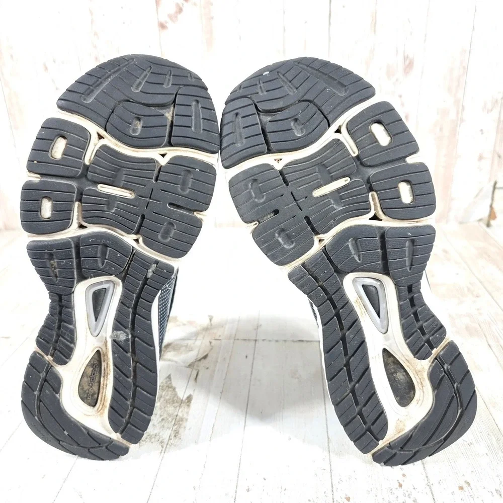 New Balance 880v8 Womens Running Shoes Black Silver W880BK8 Size 8 Wide D